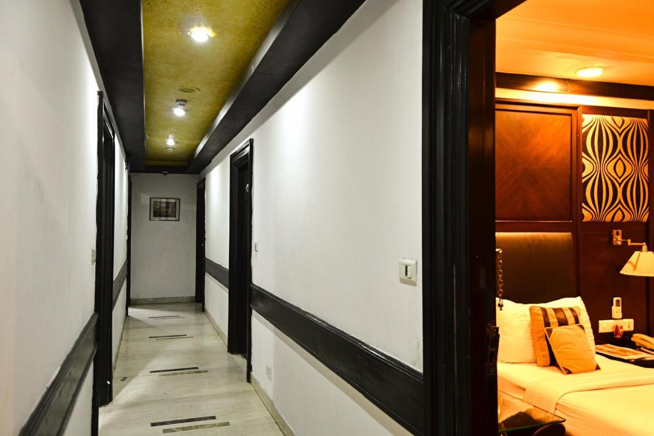 Capital O 2741 Hotel Corporate Point Delhi  Esterno foto